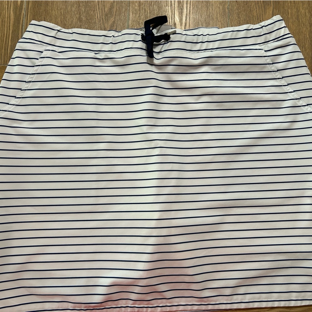 EUC - Chico’s ZENERY Athletic Skirt - SZ 2.5